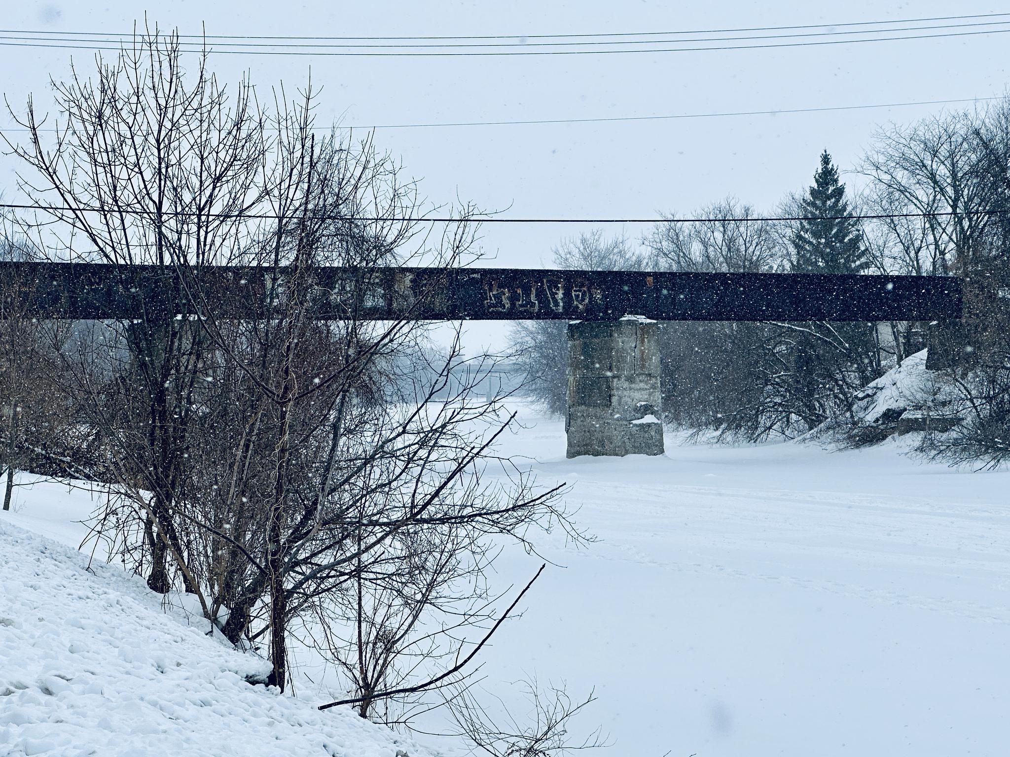 2025-03-04-12-27-30